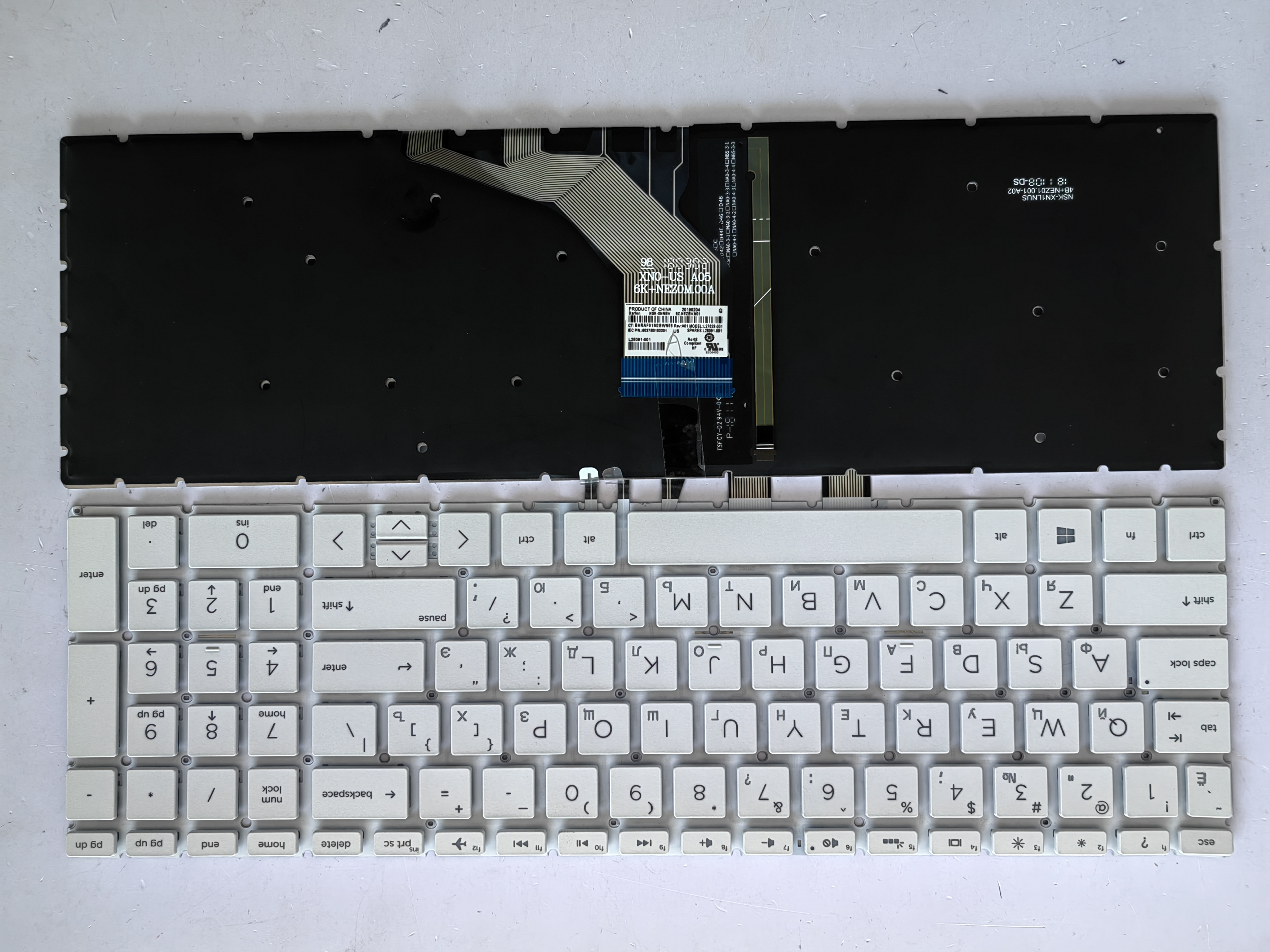 Picture of New Replacement Laptop Keyboard For HP 15-DA/15-CX/15-DK/15-CN/15-CR/15-CS/15-DB WHITE Backlit RU Layout